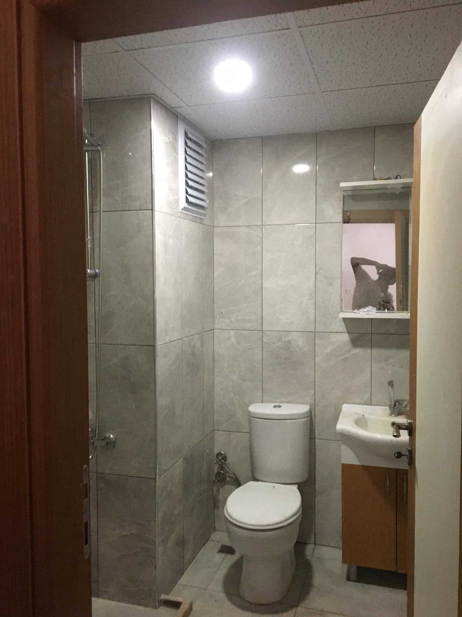 Ekonomik Su Tesisatı - dar alanda klozet ve lavabo